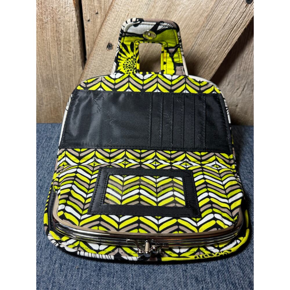 Vera Bradley Wallet Floral Citron Pattern Quilted Black & Yellow Twist Kiss Lock - Picture 6 of 9
